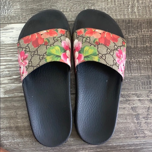 gucci women's floral slides